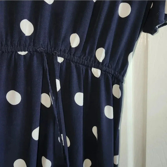 Loft brand navy blue dress‎ with white Polka Dots - Picture 8 of 12